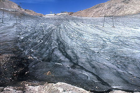 Gletscherdreck: Schneeferner Zugspitze, Bayern, 2003 © GöF